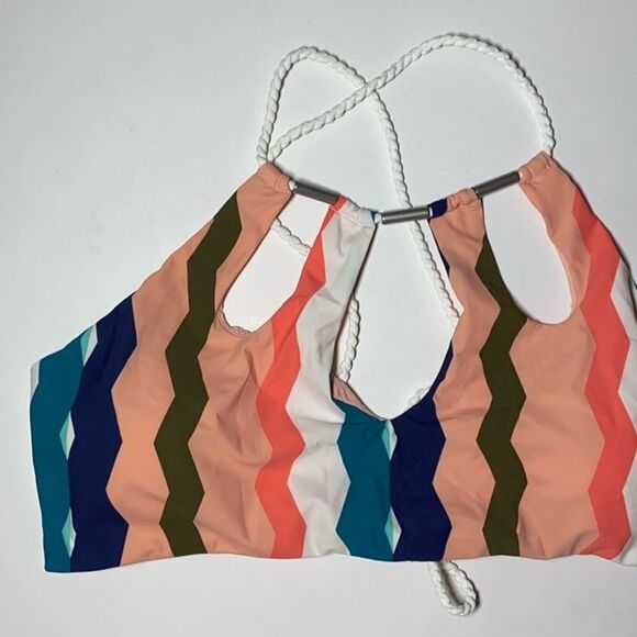 NWT MSRP $94 Red Carter Cutout Keyhole High Neck Bikini Top Women's Size Large - Picture 3 of 6